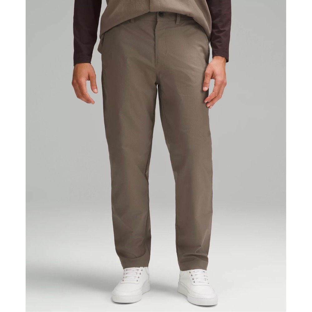 Lululemon Relaxed-Tapered Smooth Twill Trouser Nomad Khaki Mens Trousers 34x28